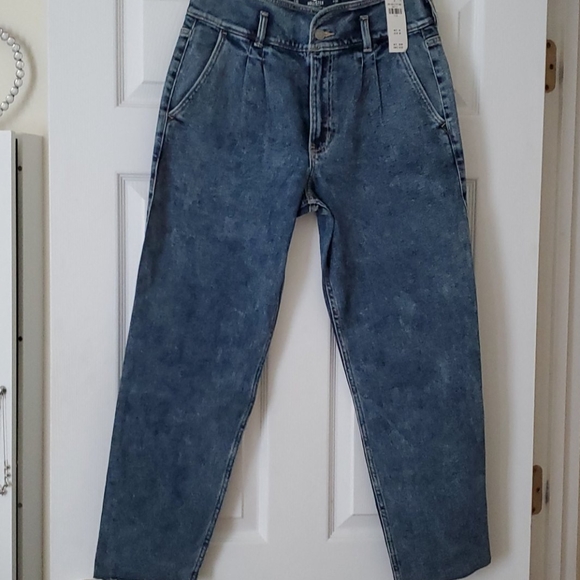 Hollister Denim - Hollister Mom Jean - NWT